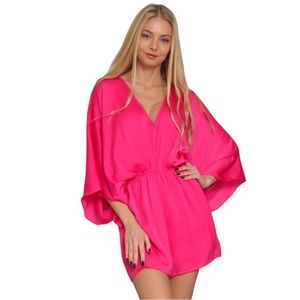 177. Women’s Fuchsia Kimono Sleeve Tie Back Romper NWT.